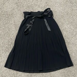 Vintage Burberry Black Pleated Skirt, Sz 4